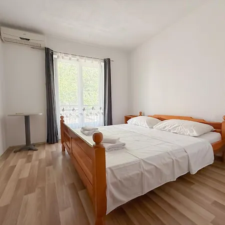 Nikola Appartement Baška Voda